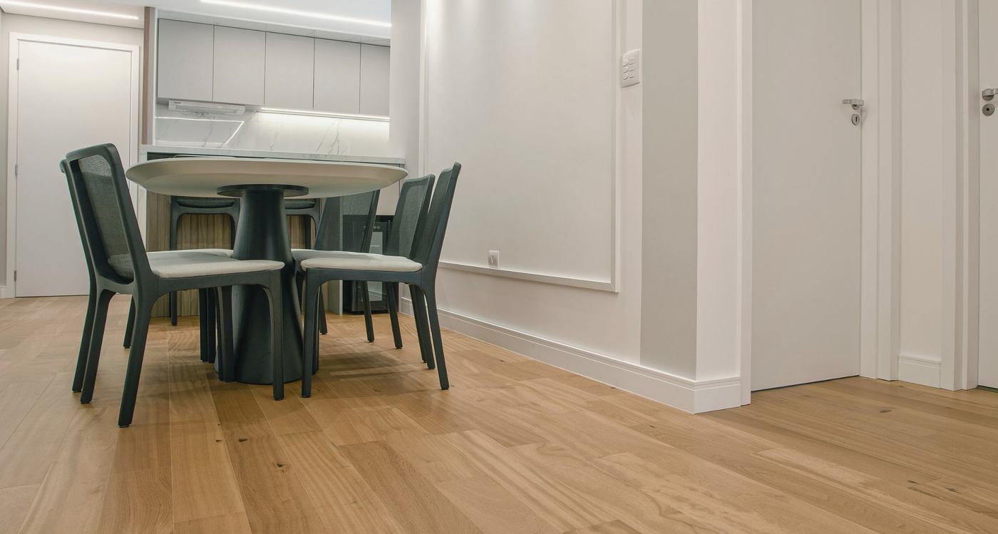Pequi Wheat flooring in a contemporary apartment kitchen and dining area